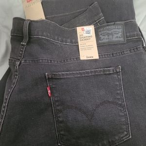 BNWT Womens Levi Jeans